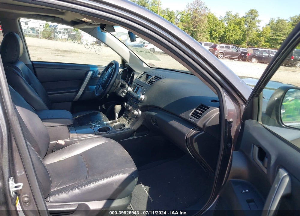 2011 TOYOTA HIGHLANDER SE V6 VIN: 5TDBK3EH7BS065348