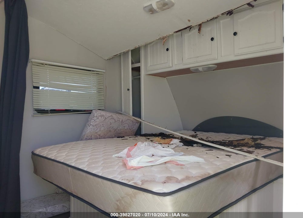 2008 KEYSTONE RV PASSPORT VIN: 4YDT2802186410240