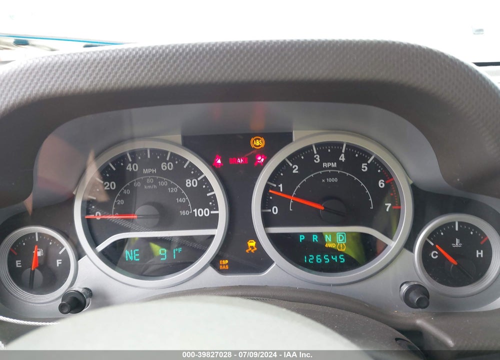 2008 JEEP WRANGLER UNLIMITED SAHARA VIN: 1J4GA59138L589649