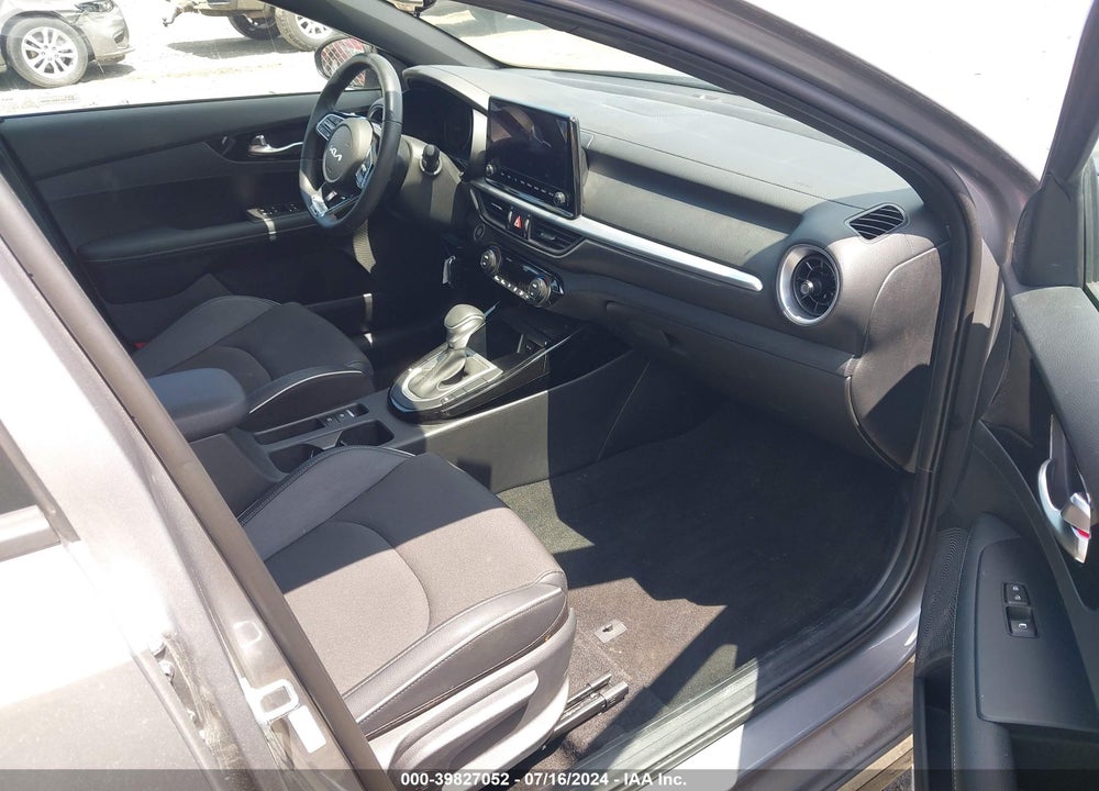 2024 KIA FORTE GT LINE VIN: 3KPF54AD3RE698614