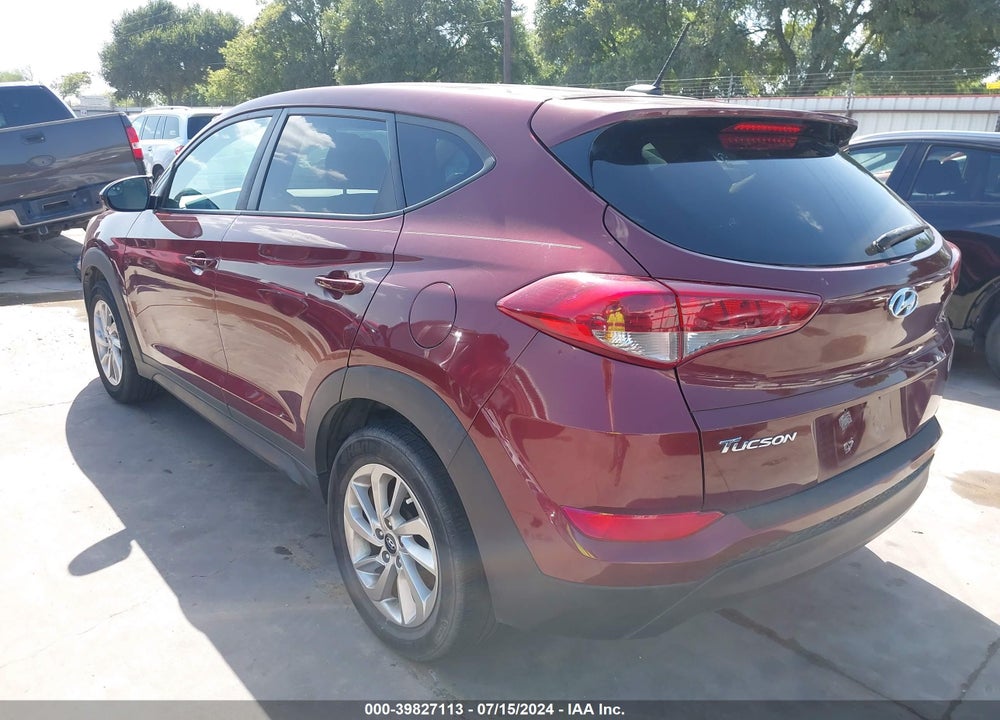 2017 HYUNDAI TUCSON SE VIN: KM8J23A44HU328037