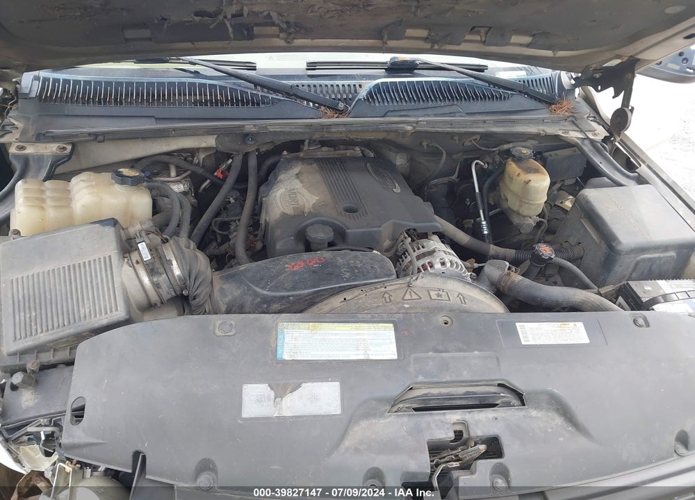 2001 CHEVROLET SUBURBAN 2500 LT VIN: 3GNGK26G01G221644