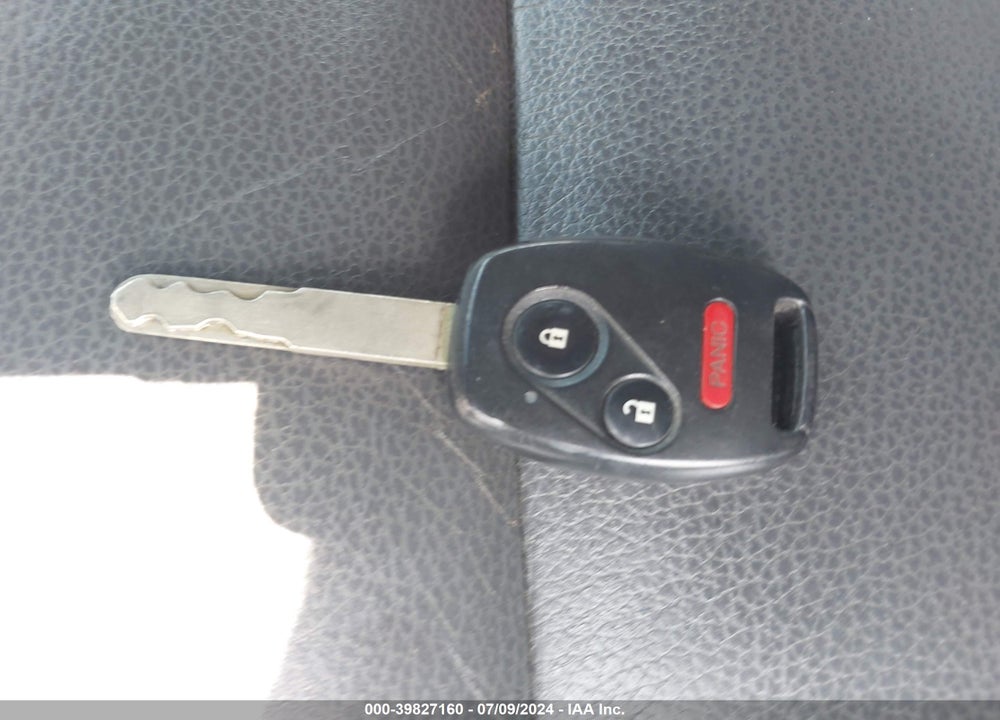 2006 HONDA PILOT EX-L VIN: 2HKYF18576H565056