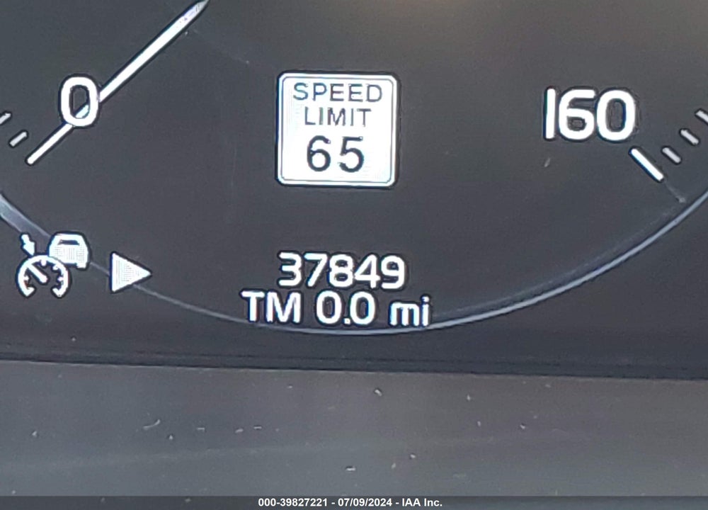2020 VOLVO XC90 T5 MOMENTUM 7 PASSENGER VIN: YV4102PKXL1595801