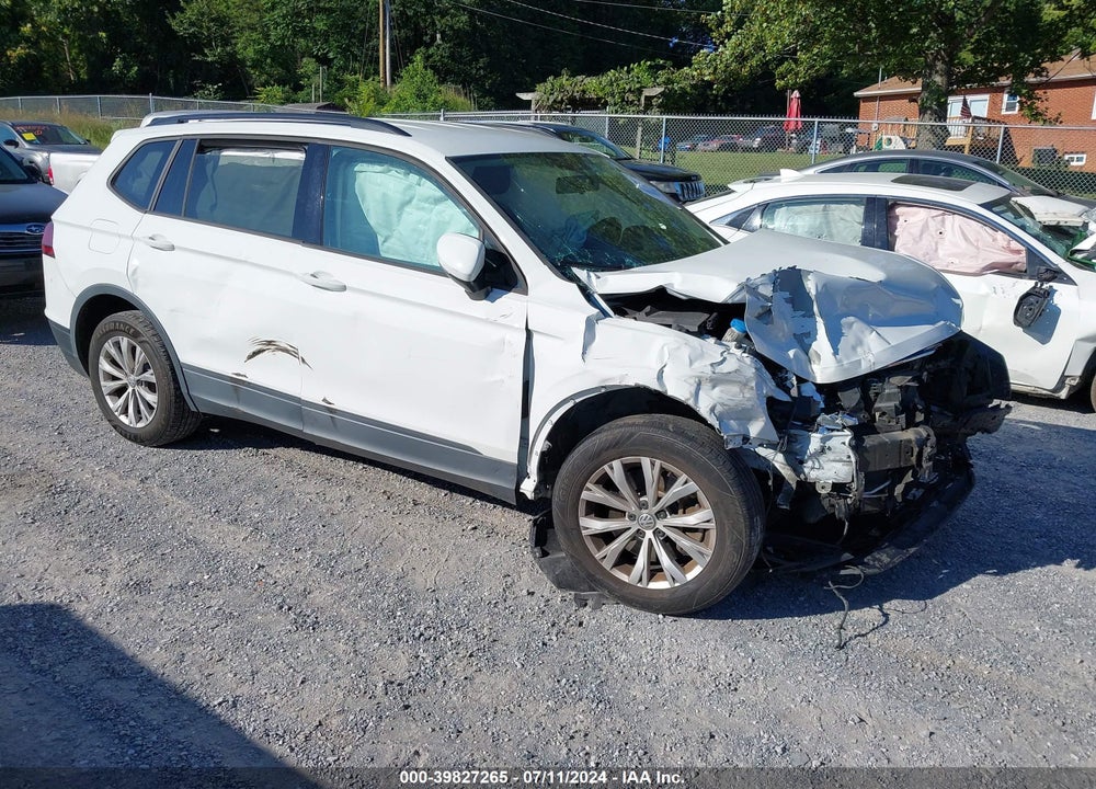 2019 VOLKSWAGEN TIGUAN VIN: 3VV1B7AX5KM190057