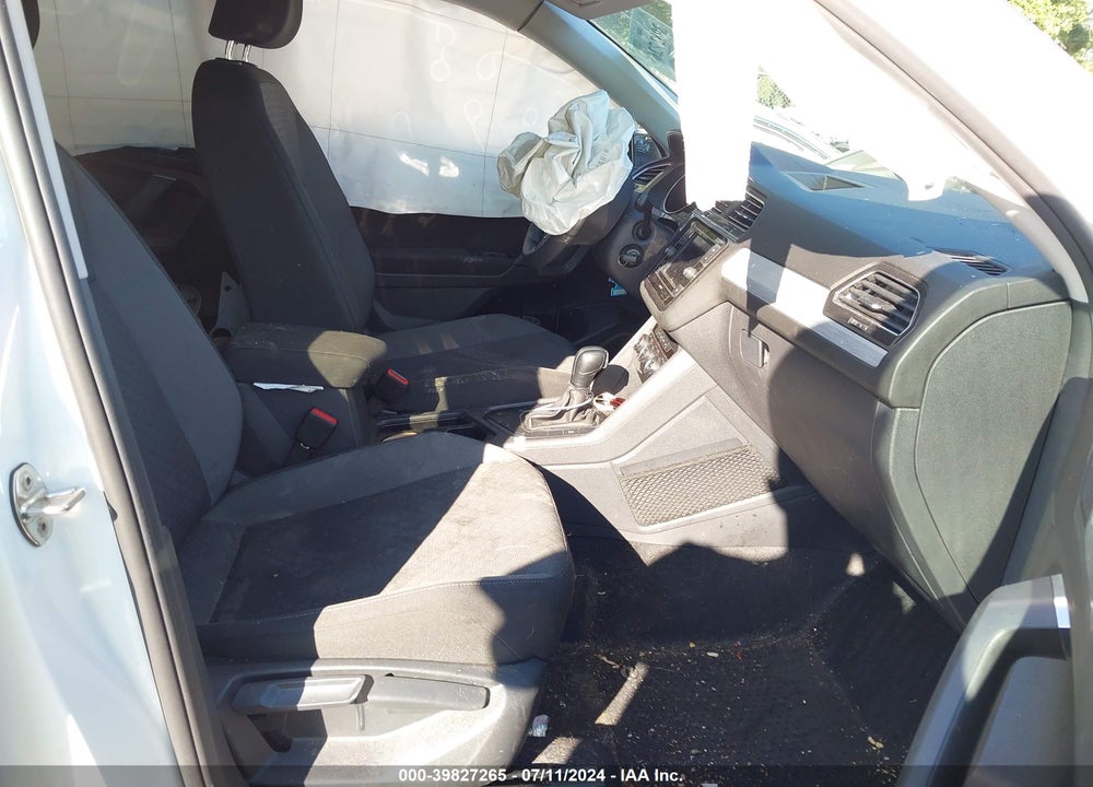 2019 VOLKSWAGEN TIGUAN VIN: 3VV1B7AX5KM190057
