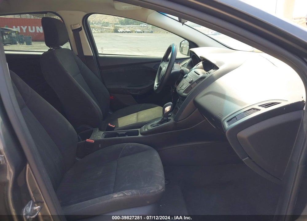 2017 FORD FOCUS S VIN: 1FADP3E21HL254888