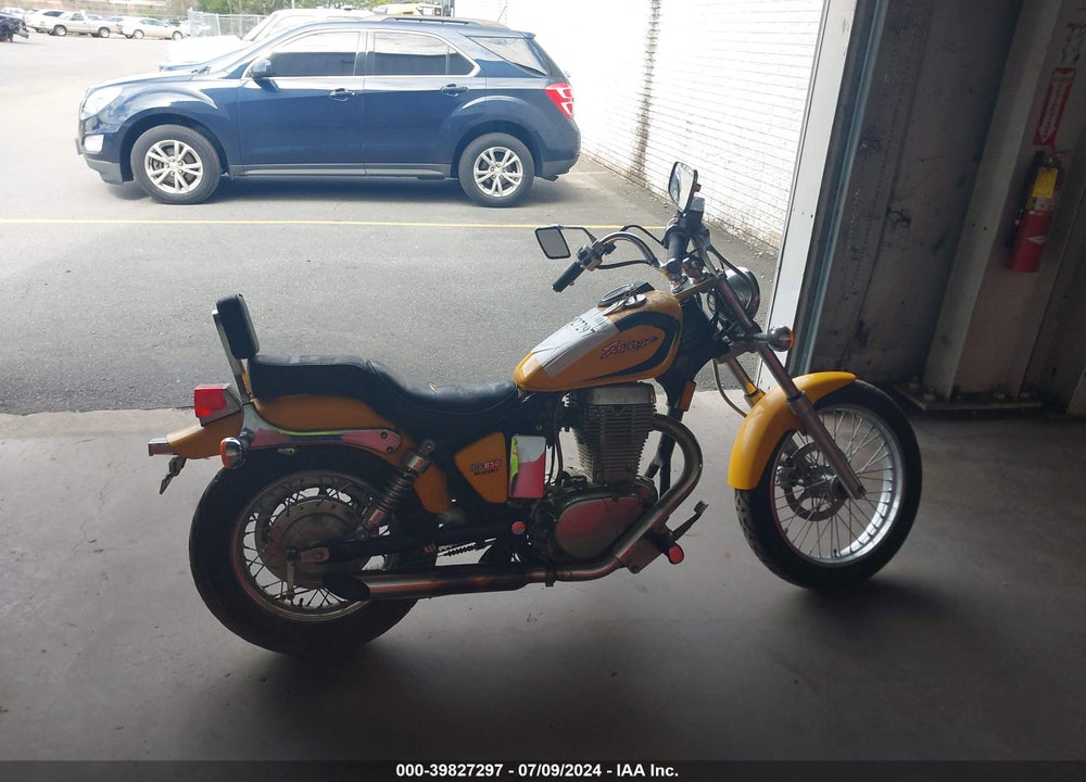 2000 SUZUKI LS650 P VIN: JS1NP41A8Y2101085