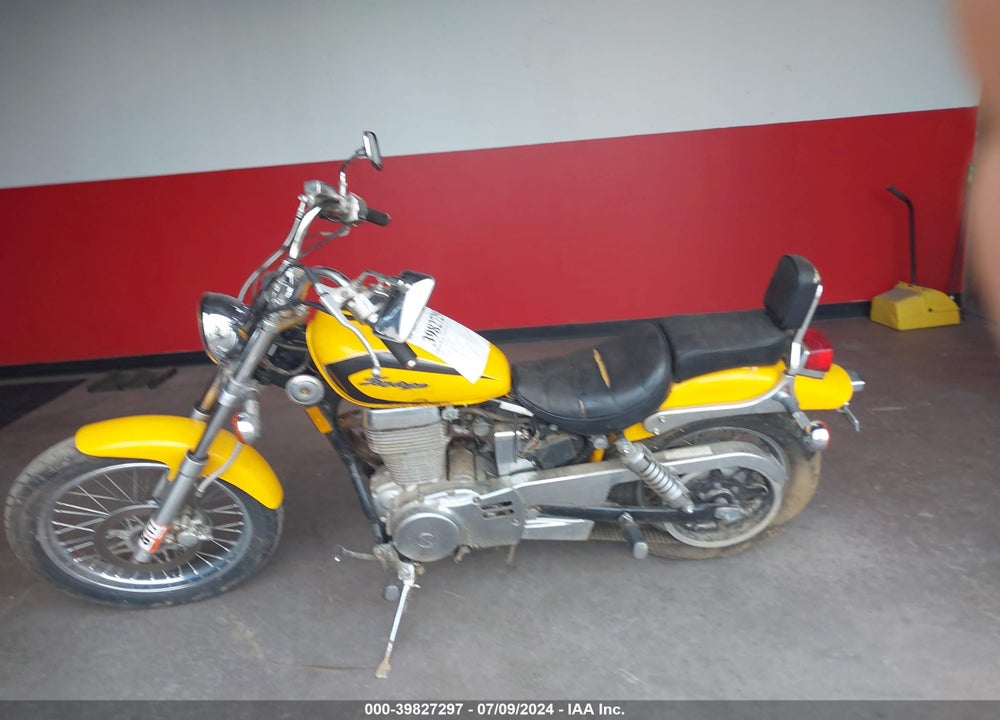 2000 SUZUKI LS650 P VIN: JS1NP41A8Y2101085