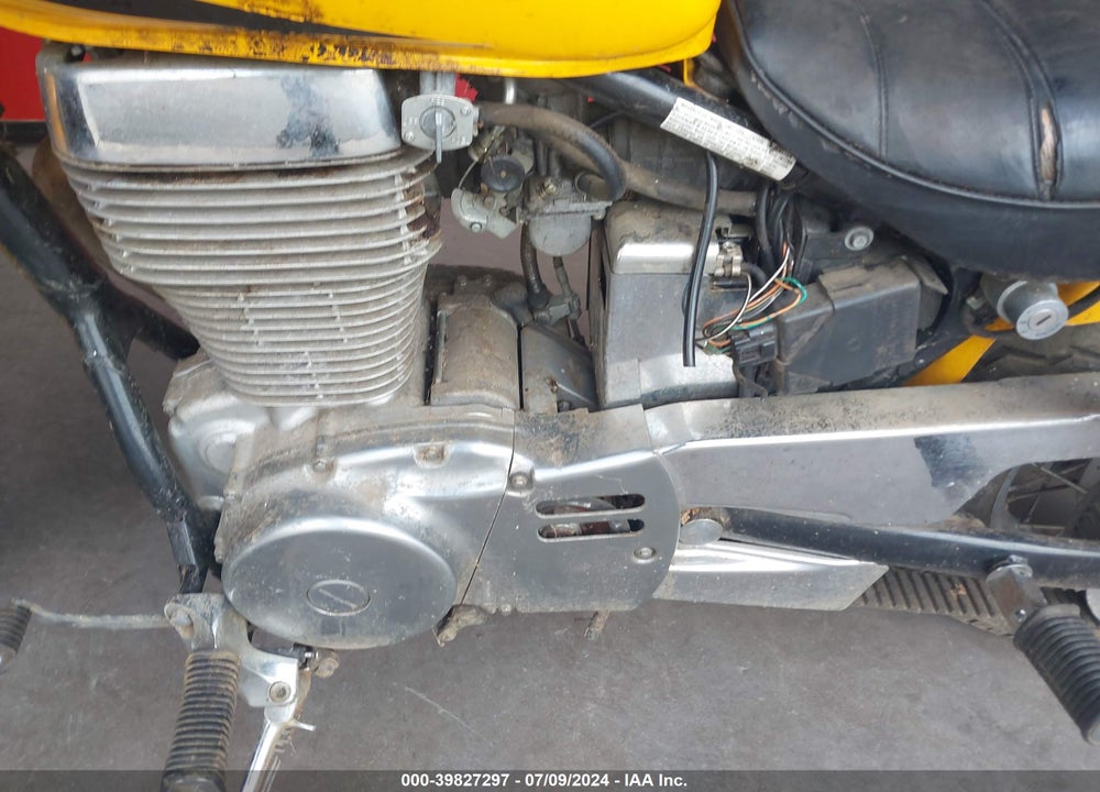 2000 SUZUKI LS650 P VIN: JS1NP41A8Y2101085