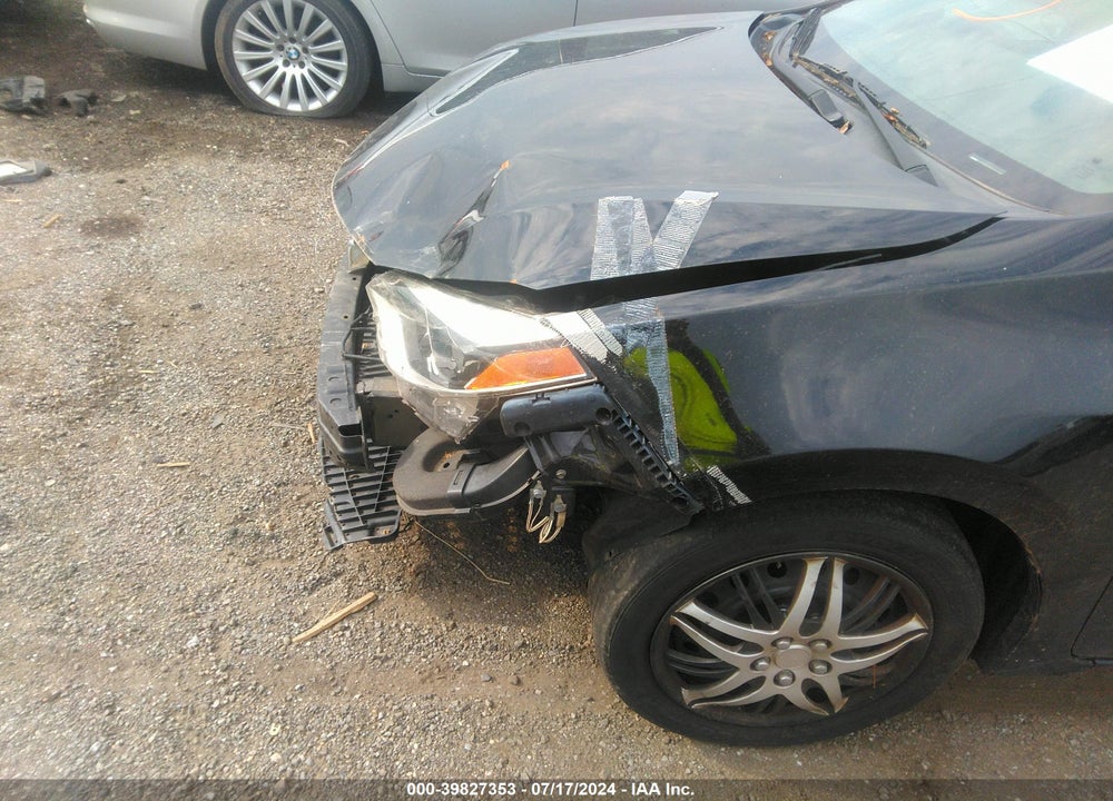 2016 TOYOTA COROLLA LE VIN: 5YFBURHE9GP395118