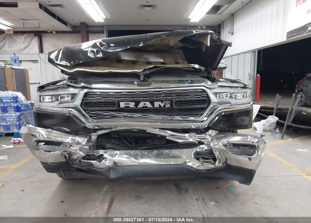 2019 RAM 1500 LIMITED 4X4 5'7 BOX VIN: 1C6SRFHT5KN906657