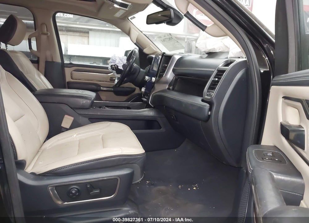 2019 RAM 1500 LIMITED 4X4 5'7 BOX VIN: 1C6SRFHT5KN906657