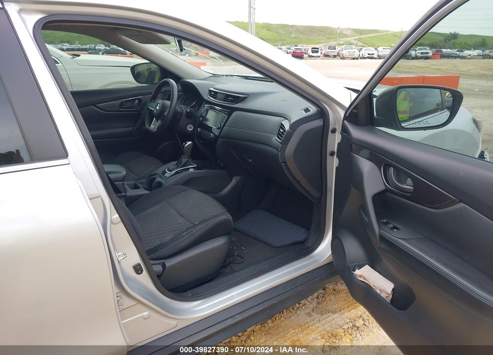2019 NISSAN ROGUE S VIN: 5N1AT2MT8KC824210