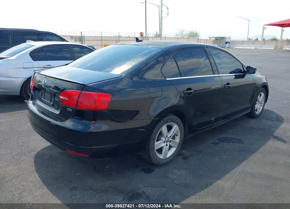2012 VOLKSWAGEN JETTA 2.0L TDI VIN: 3VWLL7AJXCM008481