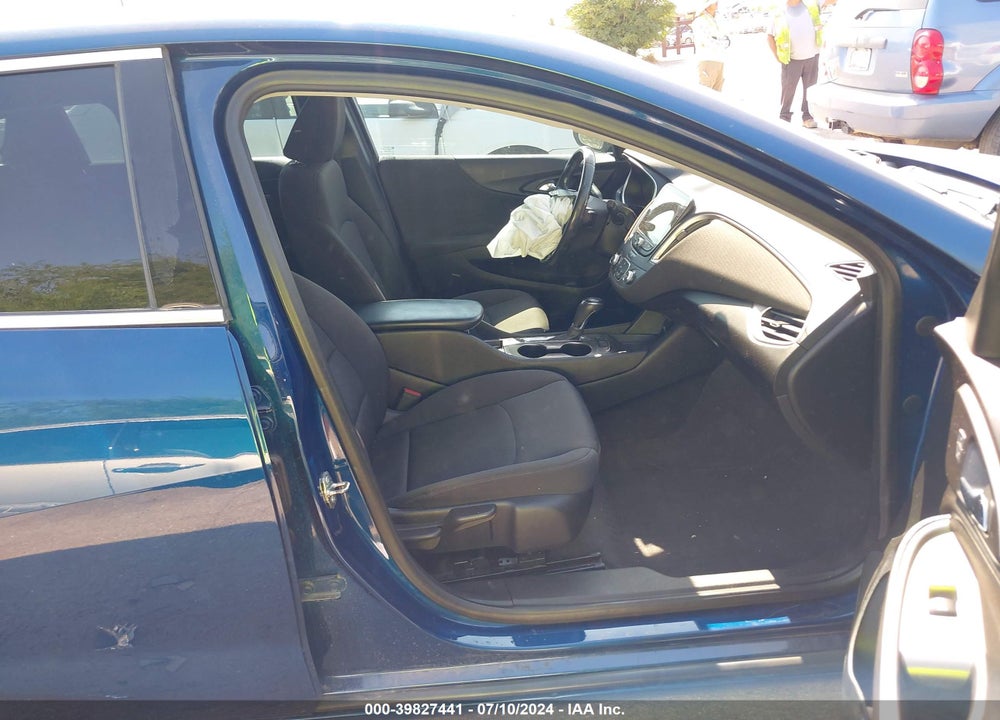 2019 CHEVROLET MALIBU RS VIN: 1G1ZG5STXKF200867