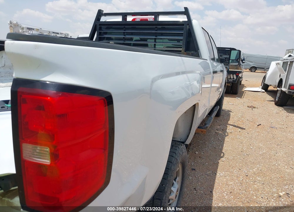 2018 CHEVROLET SILVERADO 2500HD WT VIN: 1GC1CUEG2JF130160