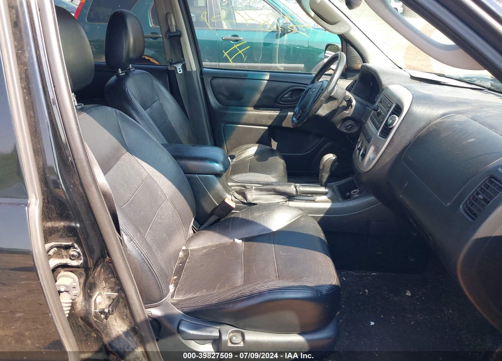 2005 FORD ESCAPE LIMITED VIN: 1FMCU94165KD13120