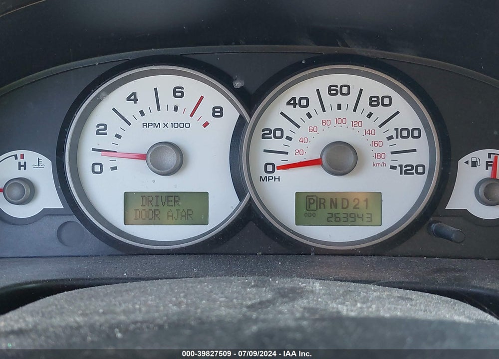 2005 FORD ESCAPE LIMITED VIN: 1FMCU94165KD13120
