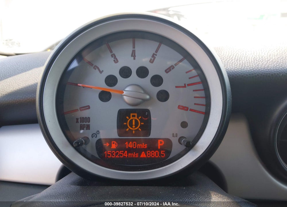 2010 MINI COOPER VIN: WMWMF3C52ATZ24834