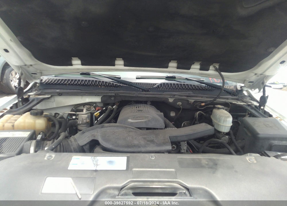 2005 CHEVROLET SUBURBAN 1500 LS VIN: 1GNEC16Z75R126195