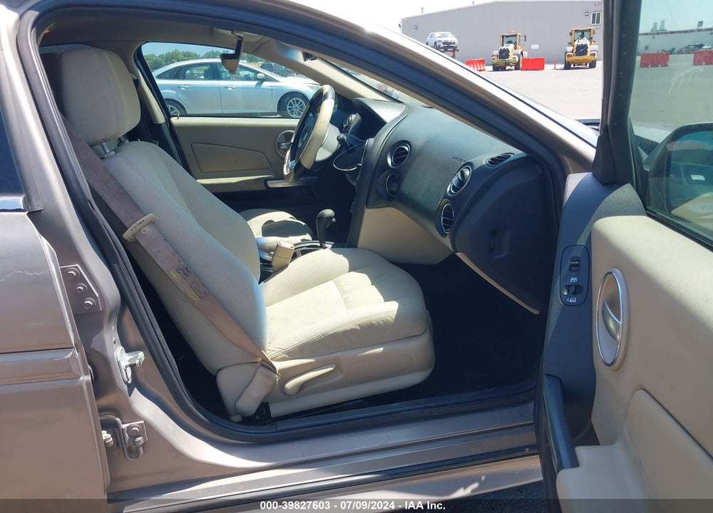 2006 PONTIAC GRAND PRIX VIN: 2G2WP552161152108
