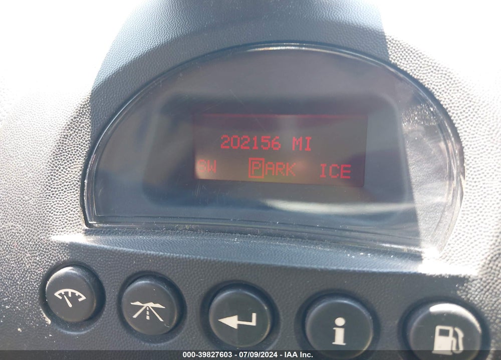 2006 PONTIAC GRAND PRIX VIN: 2G2WP552161152108