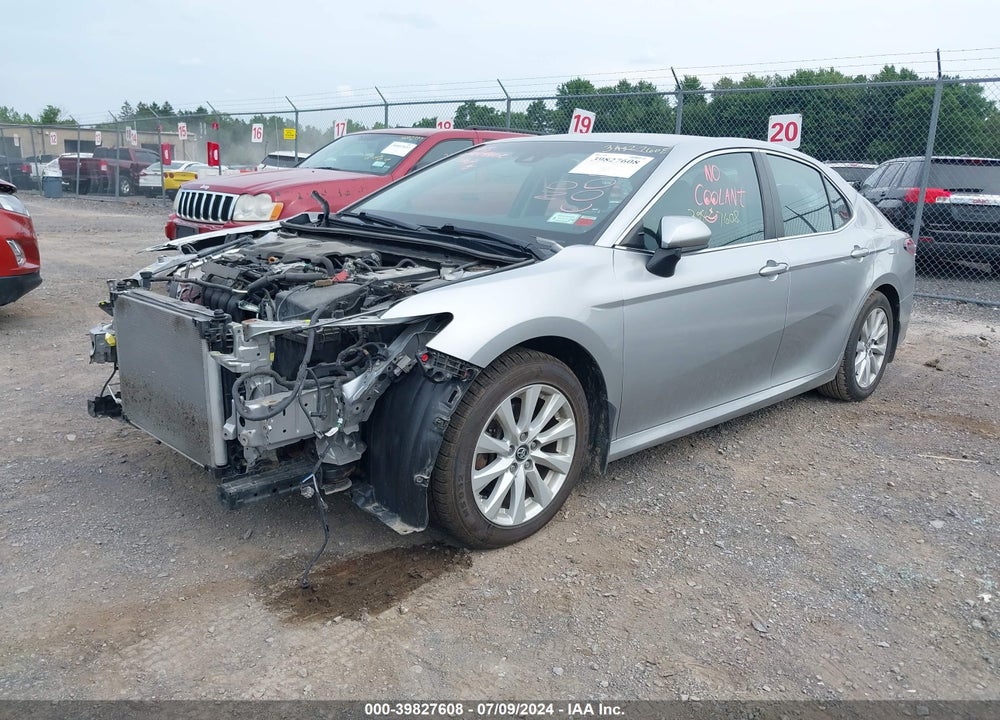 2018 TOYOTA CAMRY LE VIN: 4T1B11HK2JU626706