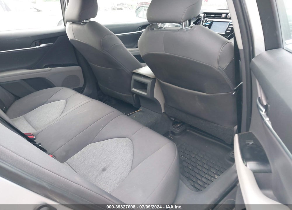 2018 TOYOTA CAMRY LE VIN: 4T1B11HK2JU626706
