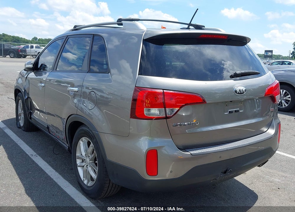 2014 KIA SORENTO LX VIN: 5XYKTCA60EG449281