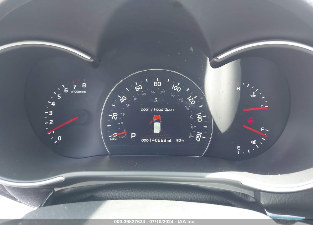 2014 KIA SORENTO LX VIN: 5XYKTCA60EG449281