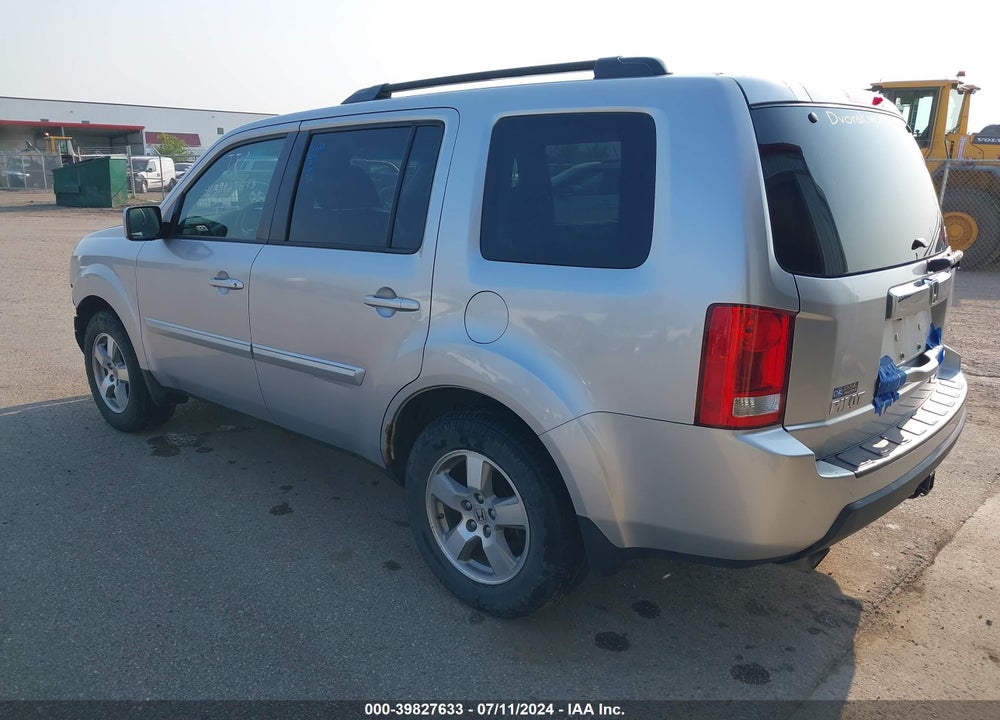2010 HONDA PILOT EX-L VIN: 5FNYF4H56AB009071