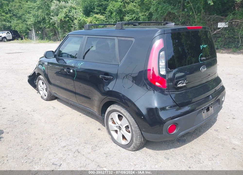 2018 KIA SOUL VIN: KNDJN2A21J7521772