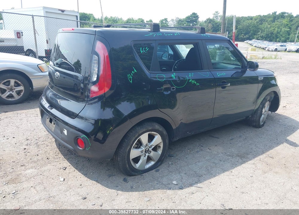 2018 KIA SOUL VIN: KNDJN2A21J7521772