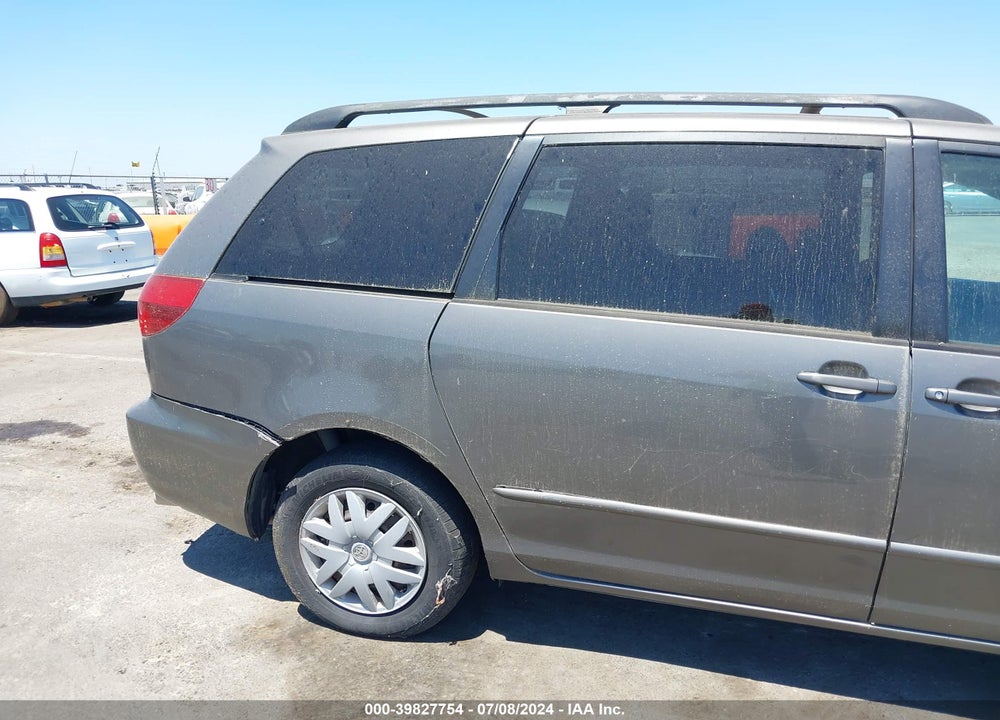 2004 TOYOTA SIENNA VIN: 5TDZA23C44S194315