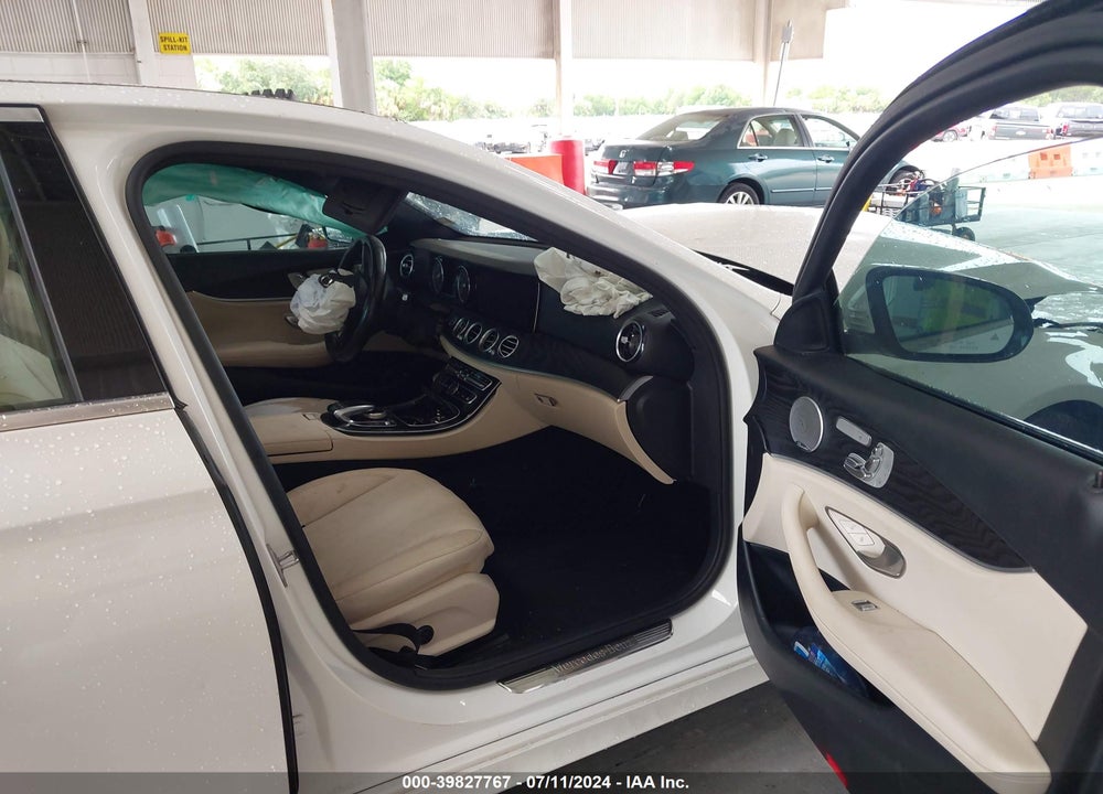 2017 MERCEDES-BENZ E 300 VIN: WDDZF4JB1HA148571