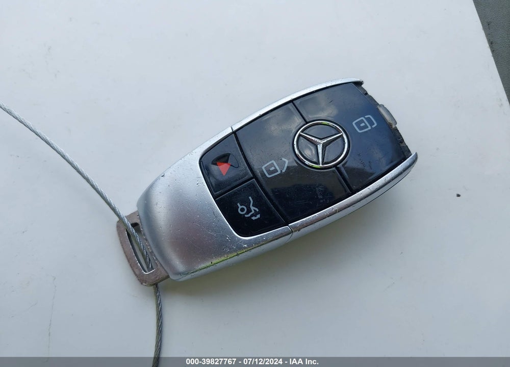 2017 MERCEDES-BENZ E 300 VIN: WDDZF4JB1HA148571