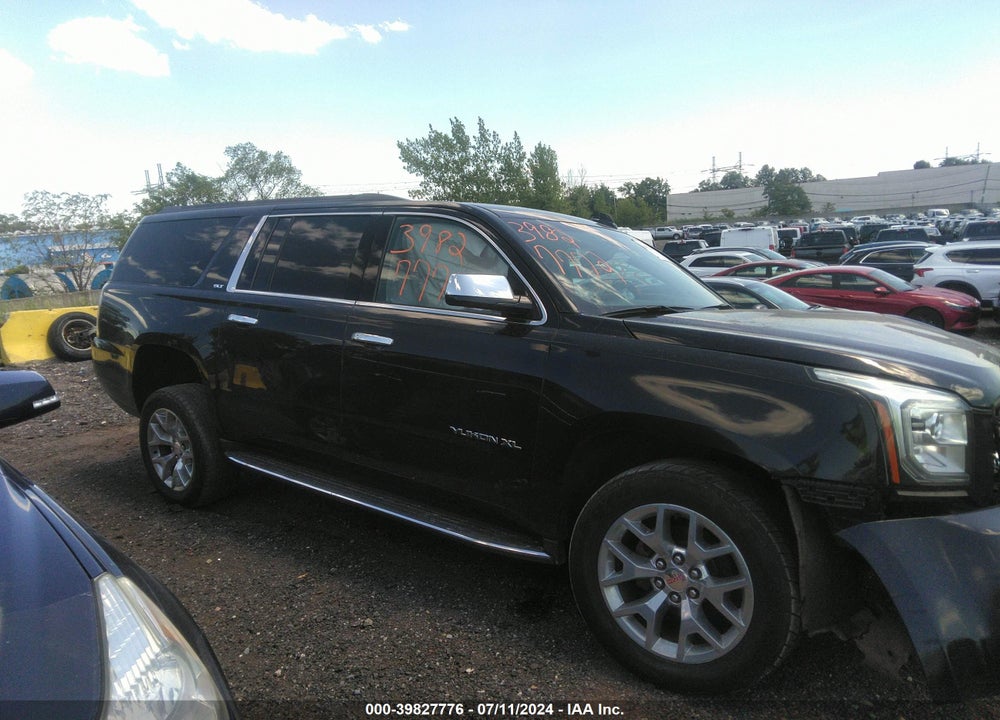 2018 GMC YUKON XL SLT VIN: 1GKS2GKC8JR159966