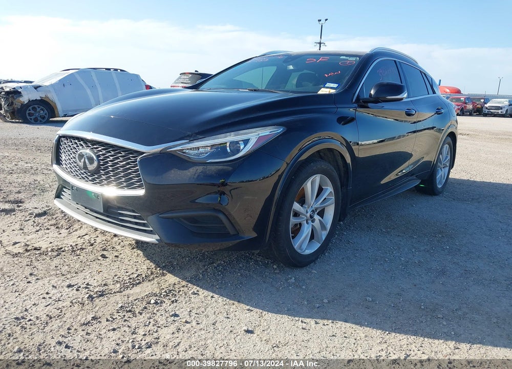 2018 INFINITI QX30 LUXE VIN: SJKCH5CP4JA004685