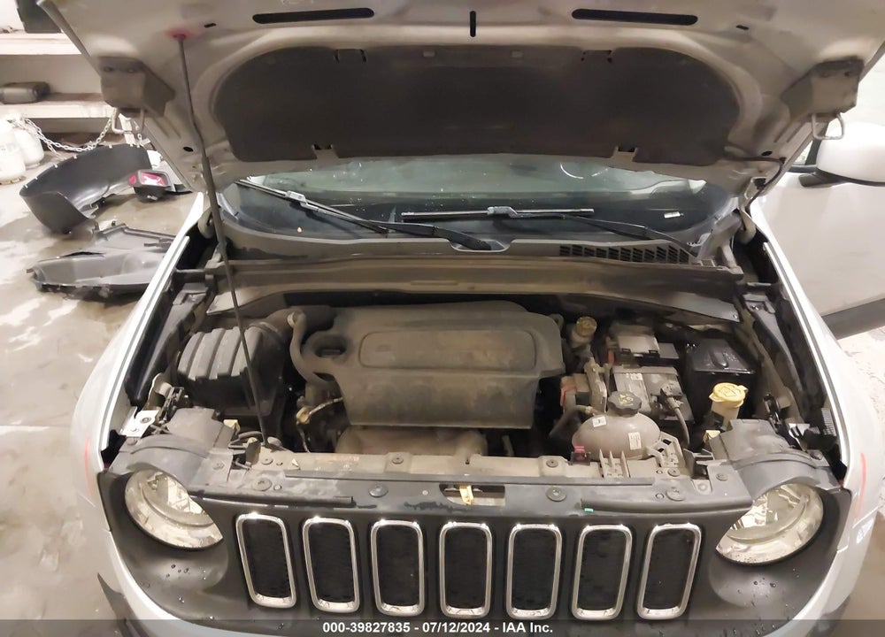 2017 JEEP RENEGADE LATITUDE 4X4 VIN: ZACCJBBB3HPF57527
