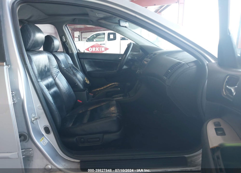 2003 HONDA ACCORD 3.0 EX VIN: 1HGCM66583A098704