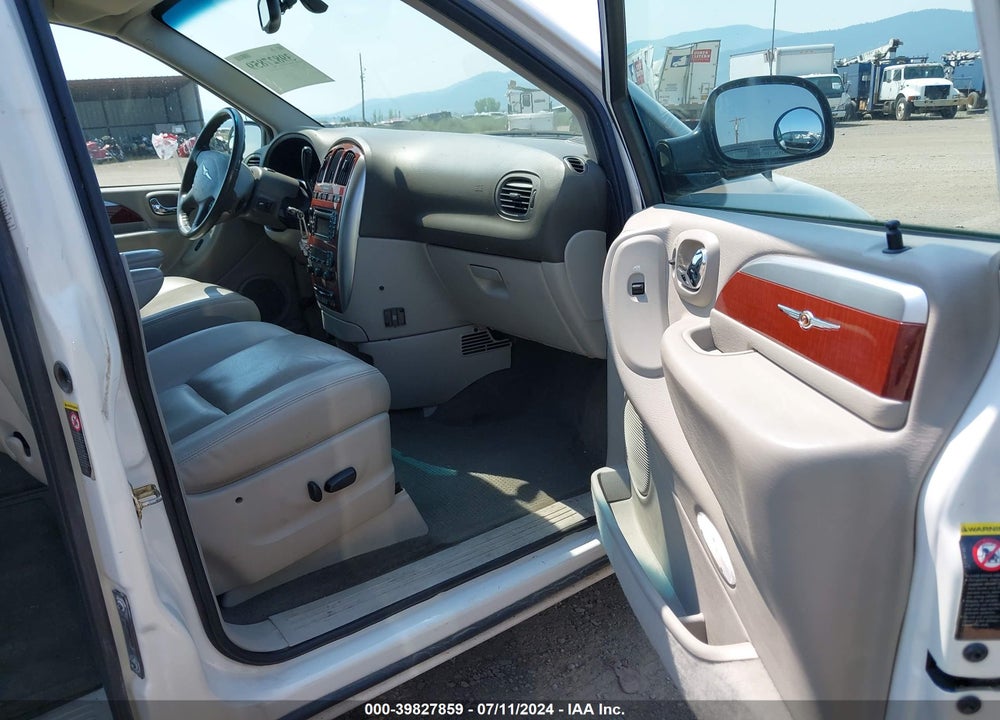 2005 CHRYSLER TOWN & COUNTRY LIMITED VIN: 2C8GP64L35R337579
