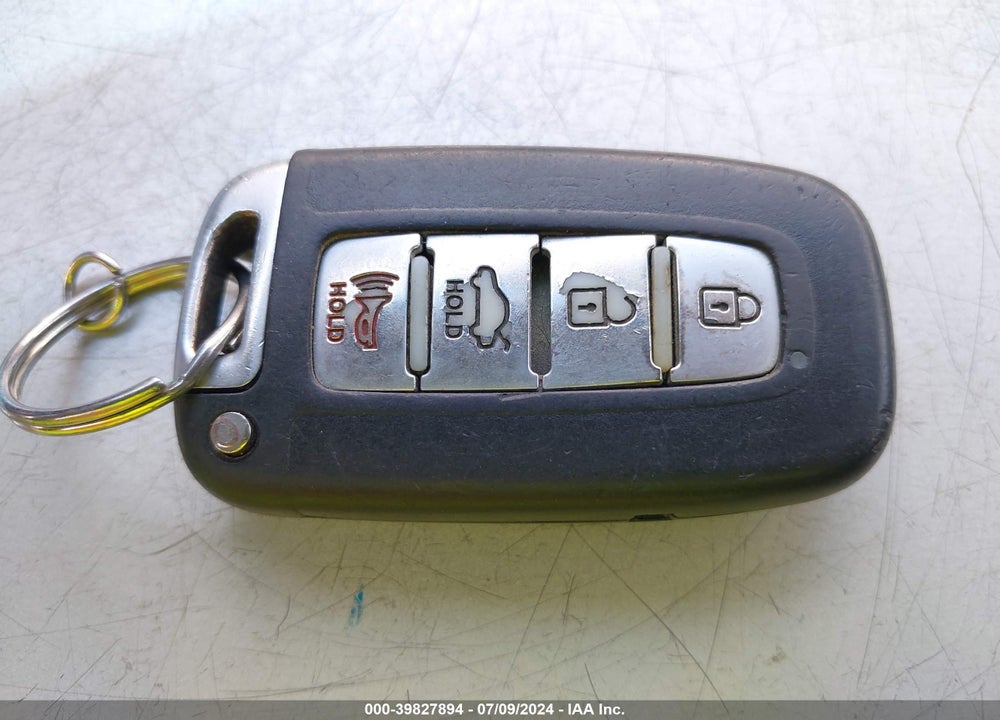 2013 HYUNDAI ELANTRA LIMITED VIN: KMHDH4AE3DU945336