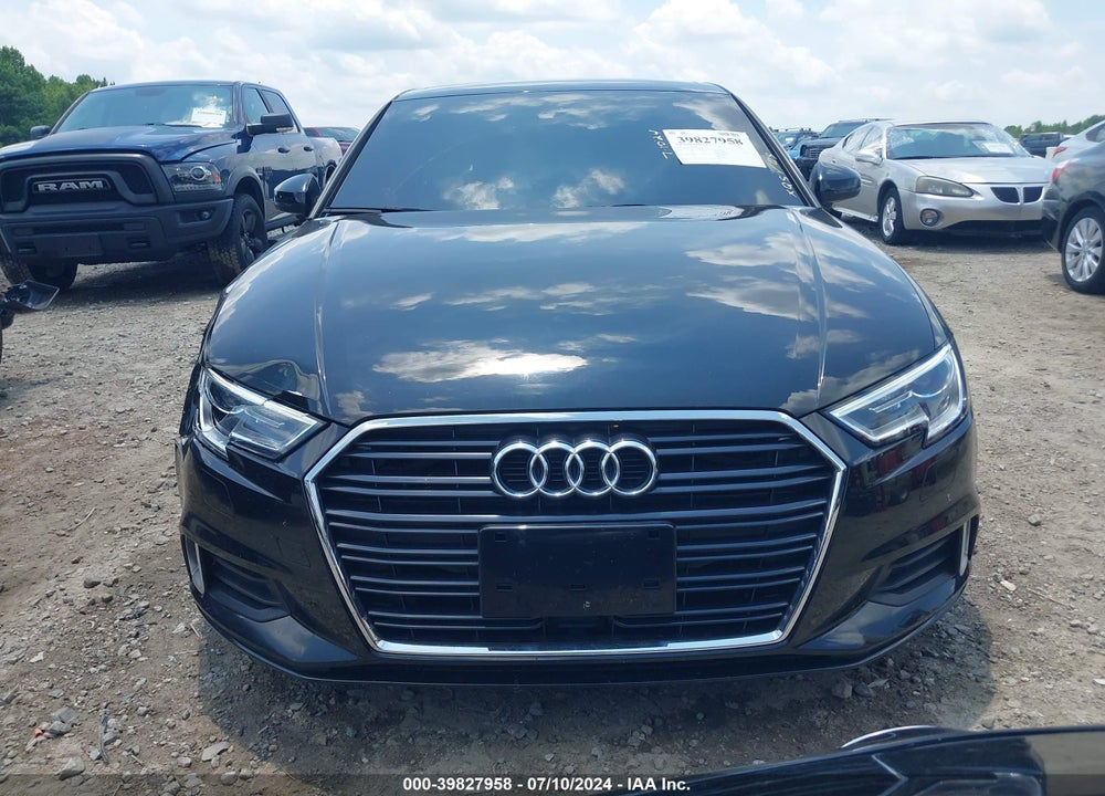 2018 AUDI A3 2.0T PREMIUM VIN: WAUAUGFF9J1010323