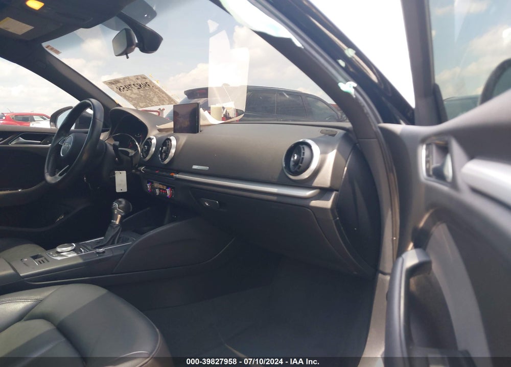 2018 AUDI A3 2.0T PREMIUM VIN: WAUAUGFF9J1010323