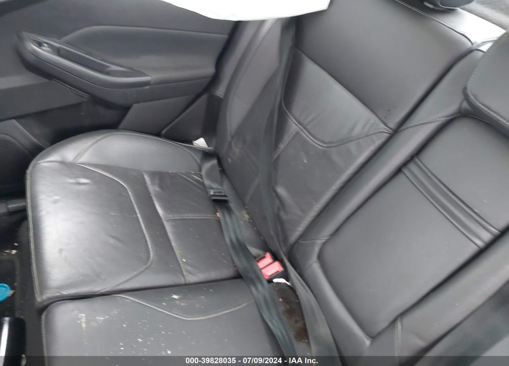 2015 FORD FOCUS SE VIN: 1FADP3F20FL264937