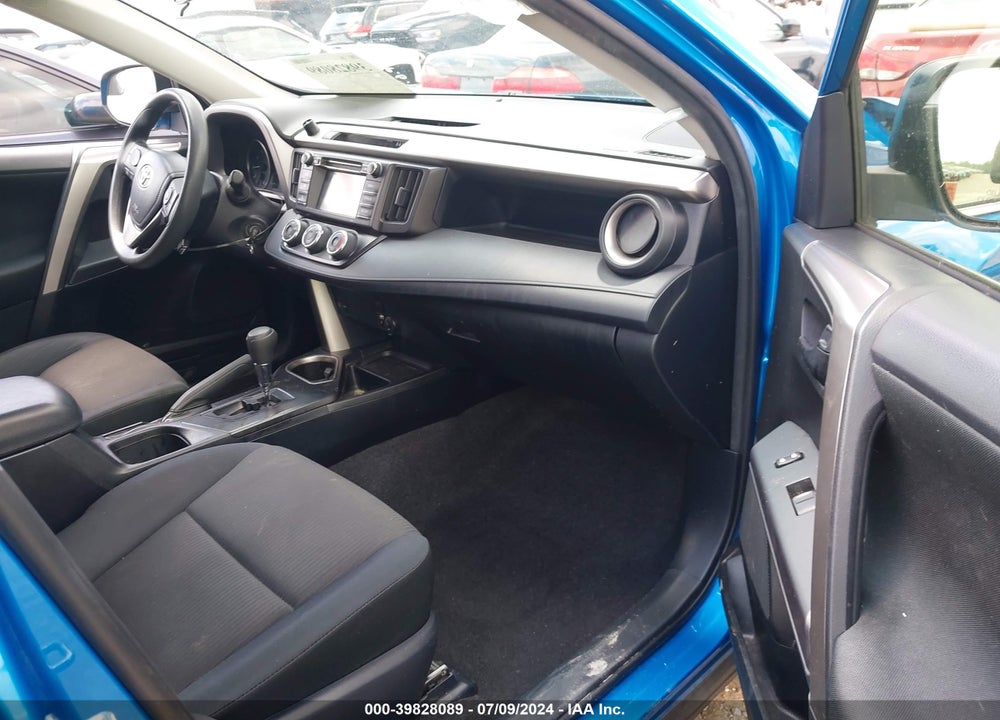 2018 TOYOTA RAV4 LE VIN: JTMZFREV1JJ728128