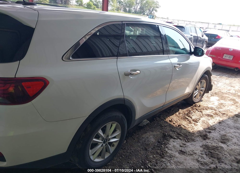 2019 KIA SORENTO 3.3L LX VIN: 5XYPGDA55KG481212