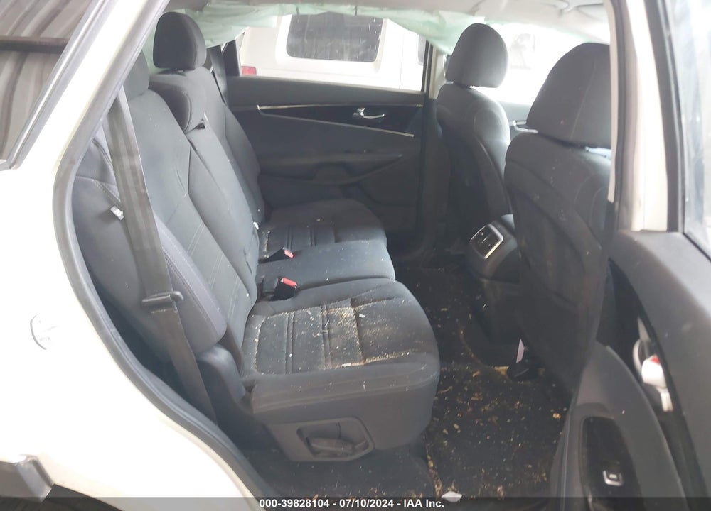 2019 KIA SORENTO 3.3L LX VIN: 5XYPGDA55KG481212