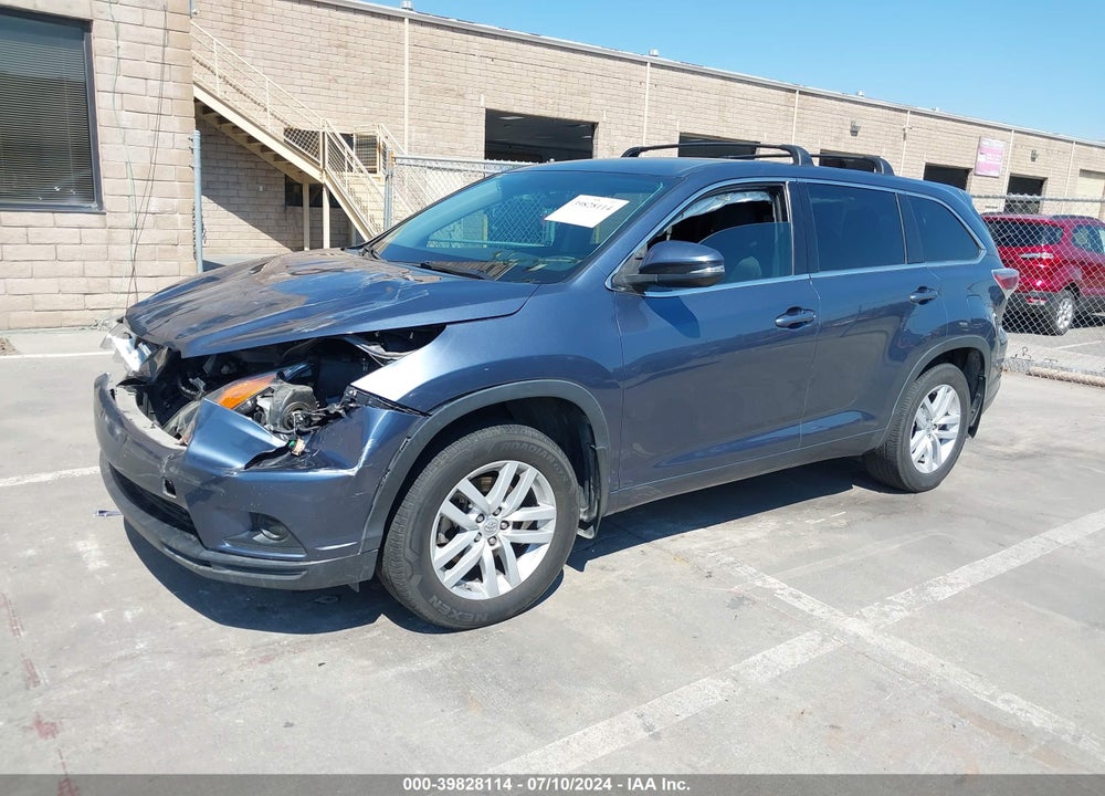 2015 TOYOTA HIGHLANDER LE V6 VIN: 5TDBKRFH9FS204211